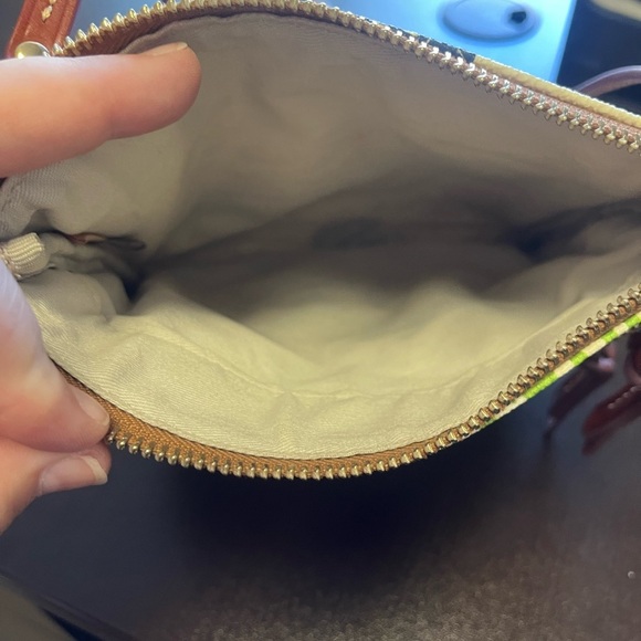 Dooney & Bourke Seattle Seahawks Crossbody Bag - White and Green - Picture 4 of 4